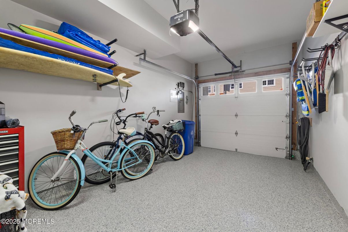 Garage, Interior