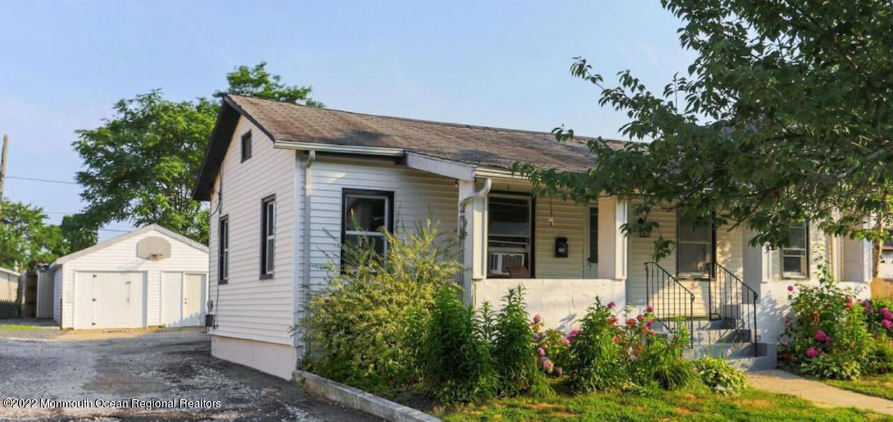 Detached Garage, Exterior
