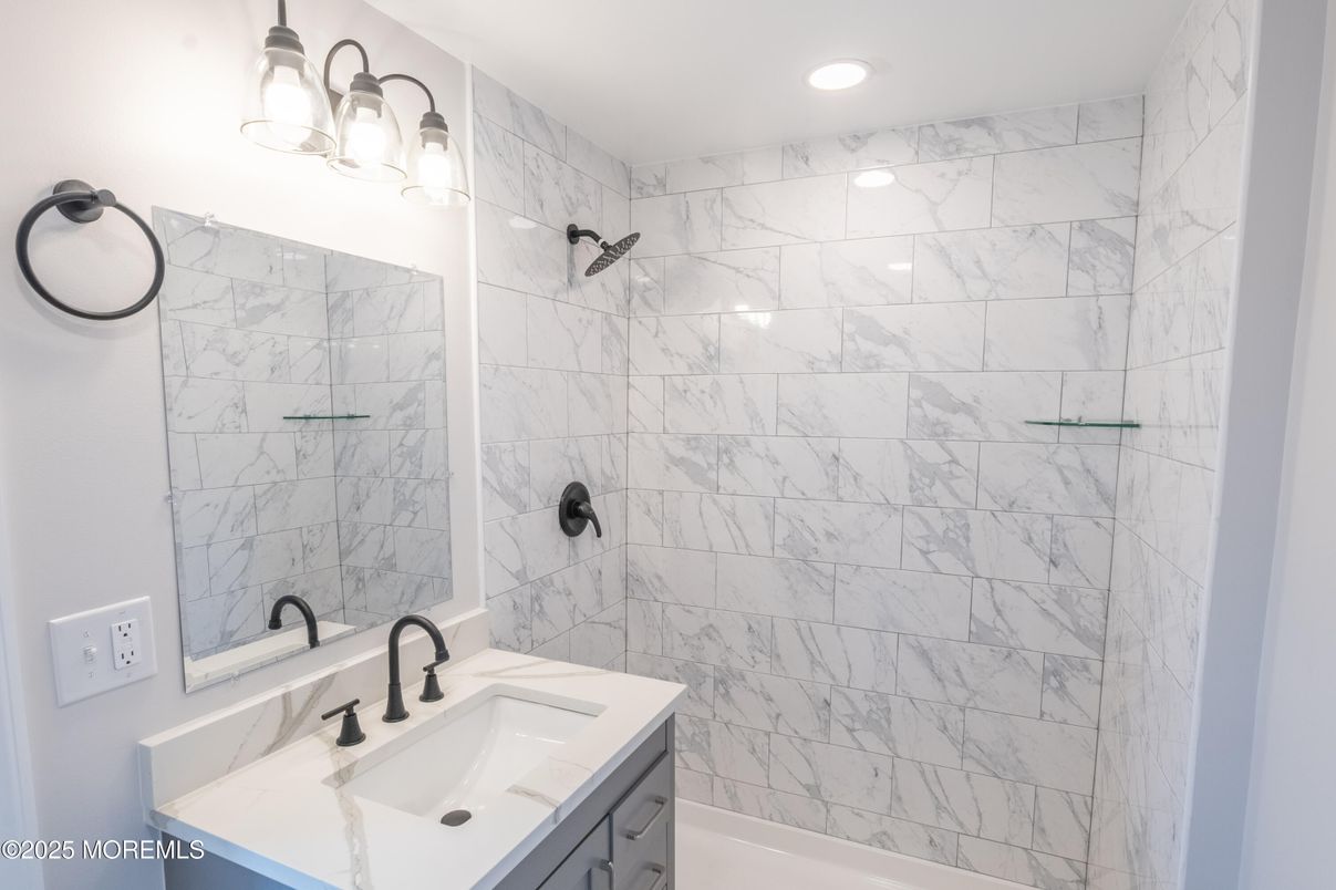 Bathroom, Interior, Marble Walls, Recessed Lighting