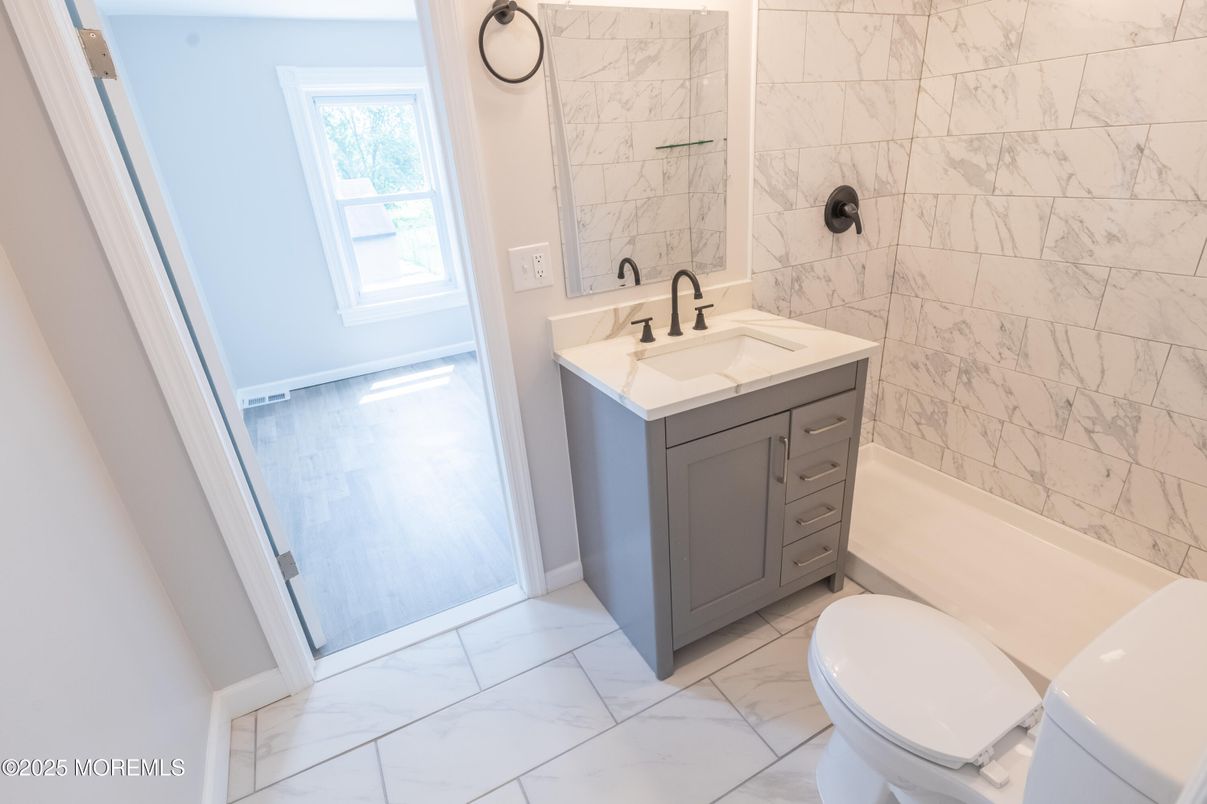 Bathroom, Interior, Marble, Marble Walls