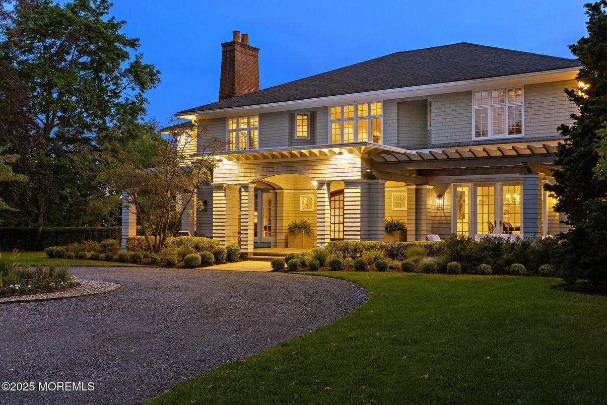 Backyard, Exterior, Facade, French Provincial