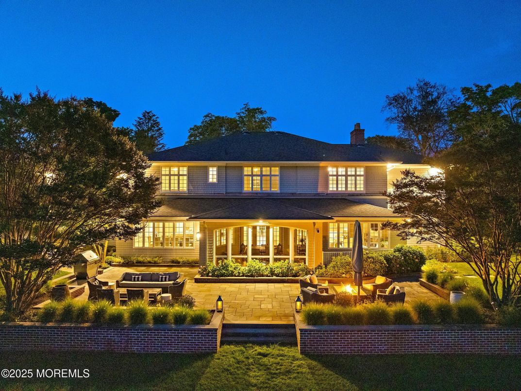 Backyard, Exterior, Facade, American Foursquare
