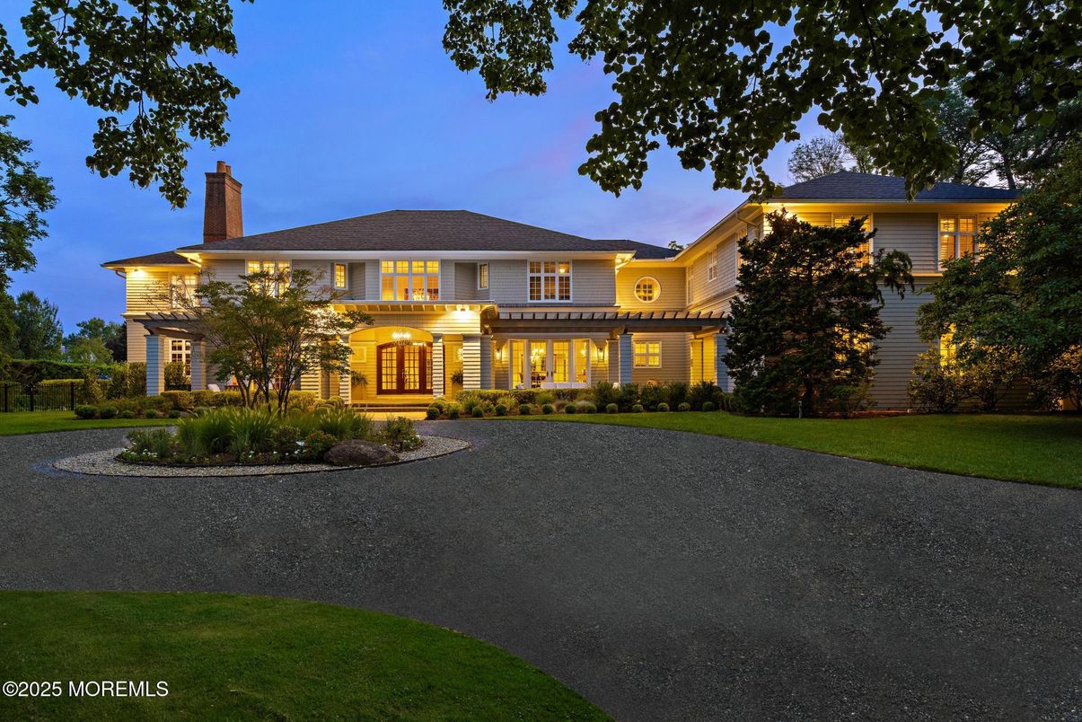 Backyard, Exterior, Facade, French Provincial