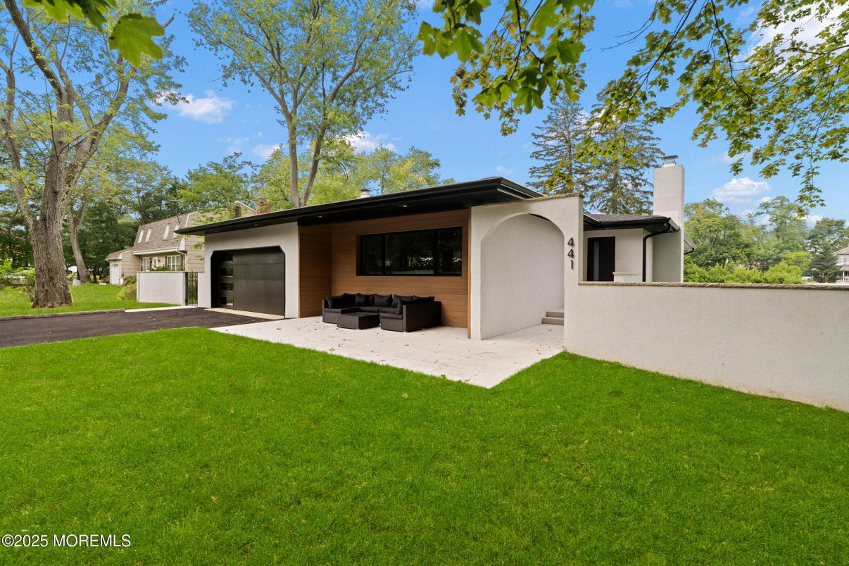 Backyard, Detached Garage, Exterior