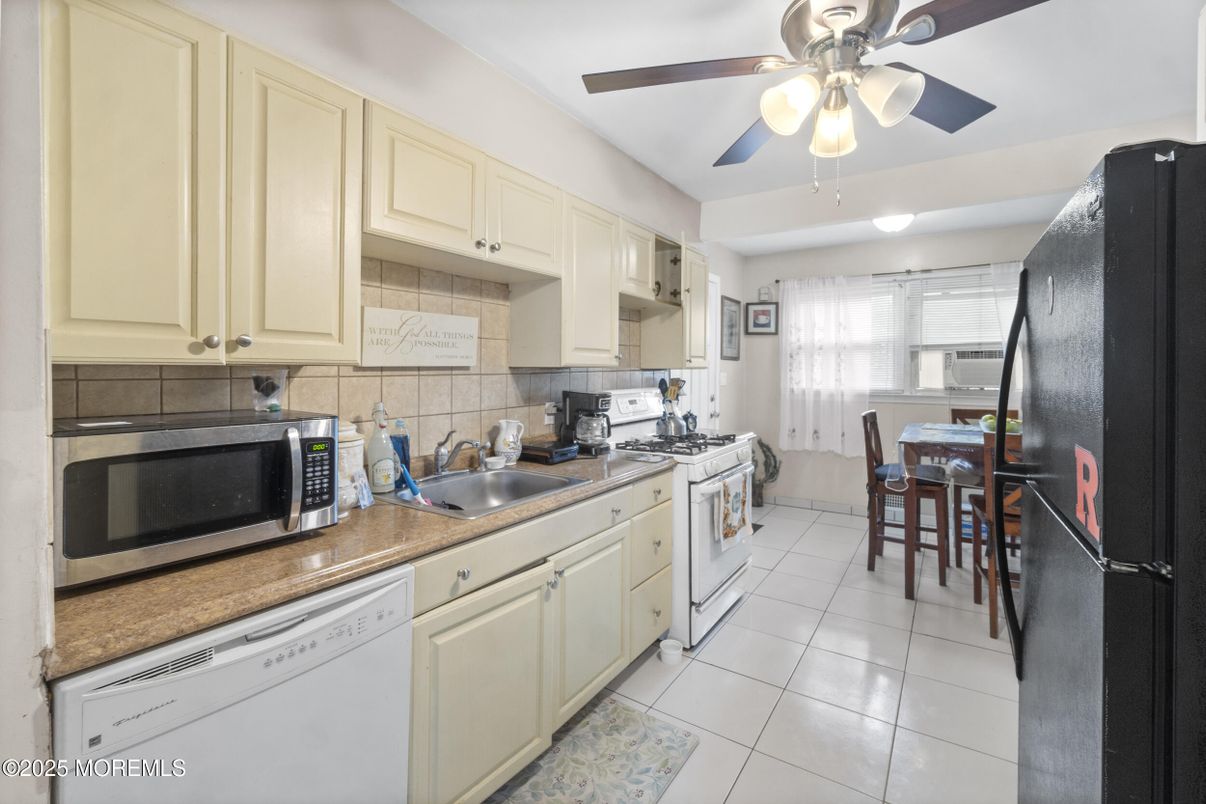 Dining room, Interior, Kitchen