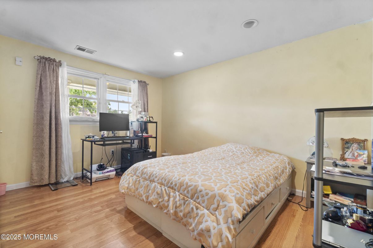 Bedroom, Home Office, Interior, Recessed Lighting, Wood Texture Flooring