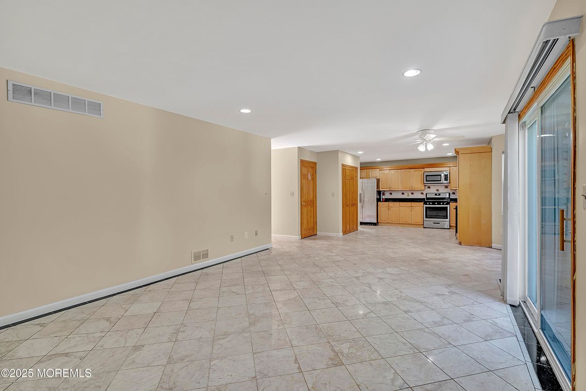 Empty room, Interior, Kitchen, Recessed Lighting, Stainless Steel Appliances