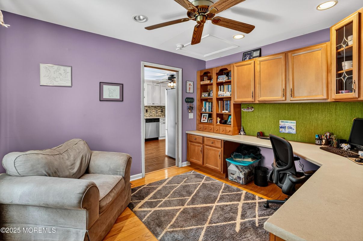 Home Office, Interior, Recessed Lighting, Wood Texture Flooring