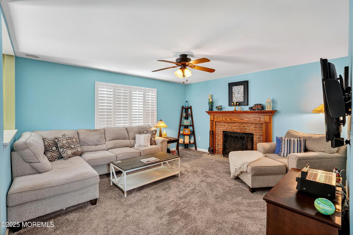 Fireplace, Interior, Living room