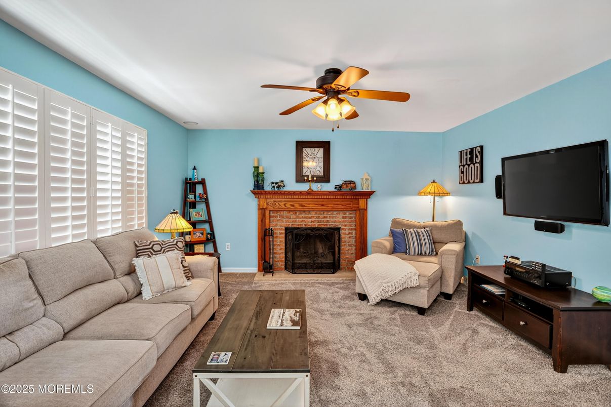 Fireplace, Interior, Living room