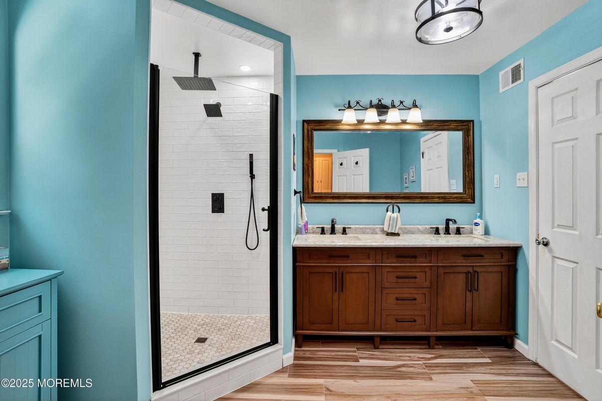 Bathroom, Interior, Recessed Lighting, Wood Texture Flooring
