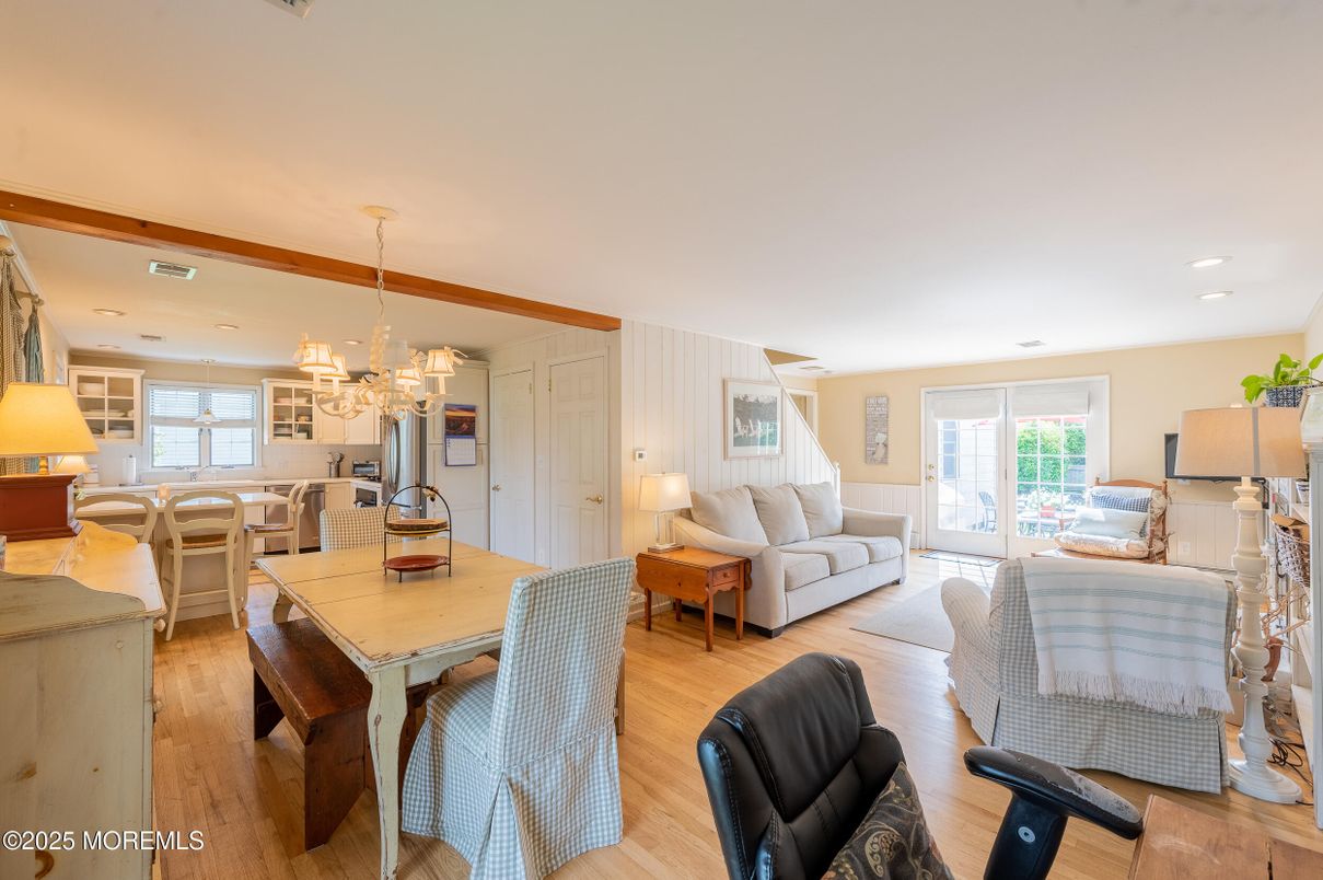 Chandelier, Dining room, Interior, Kitchen, Living room, Recessed Lighting, Wood Texture Flooring