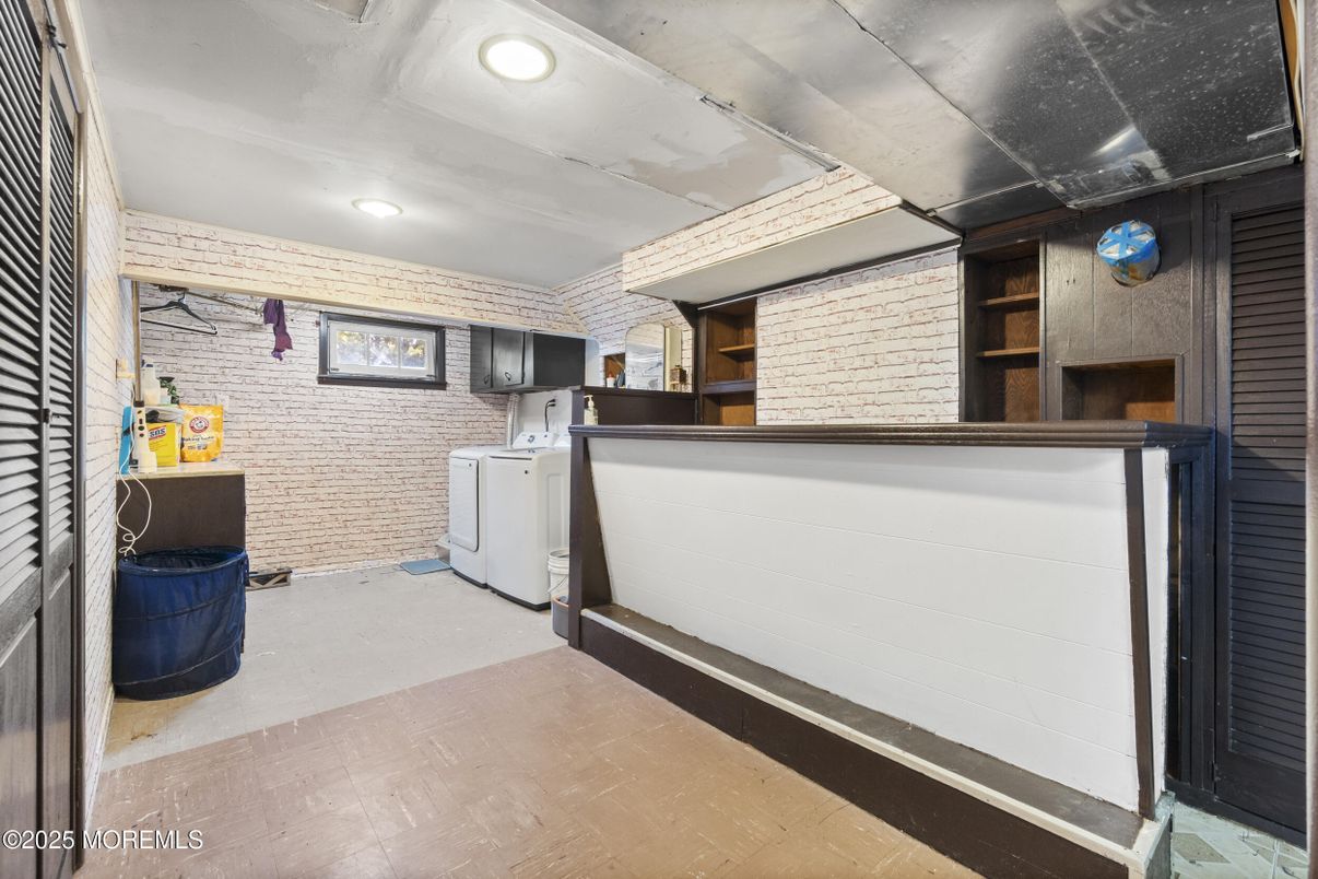 Interior, Recessed Lighting, Stone Walls, Washer