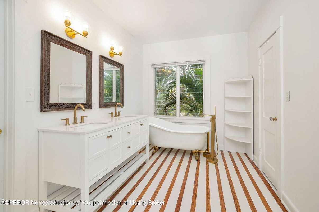 Bathroom, Dual Sink Vanities, Free Standing Baths, Interior