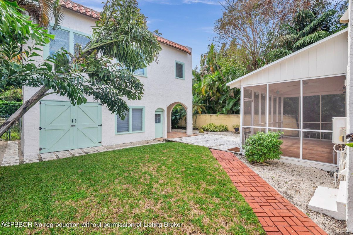 Backyard, Exterior
