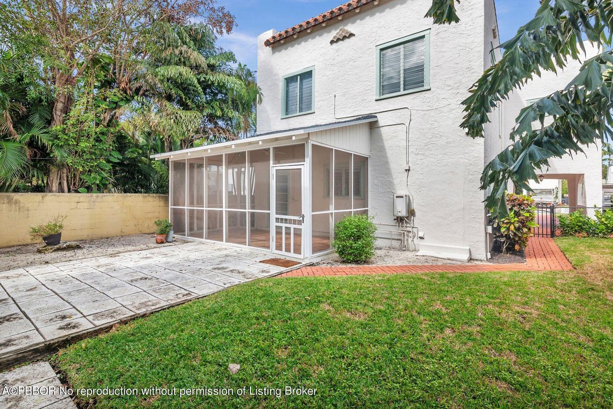 Backyard, Exterior