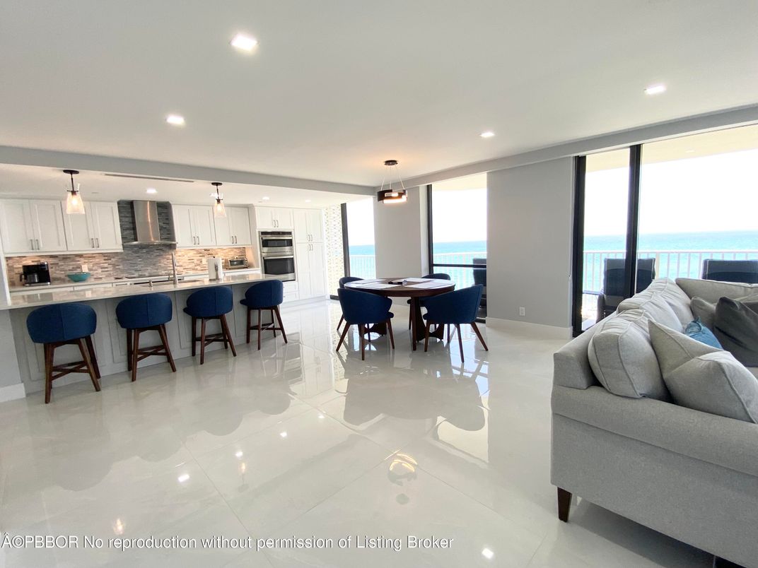 Dining room, Interior, Kitchen, Living room, Pendant Lights, Recessed Lighting, Stainless Steel Appliances, Water