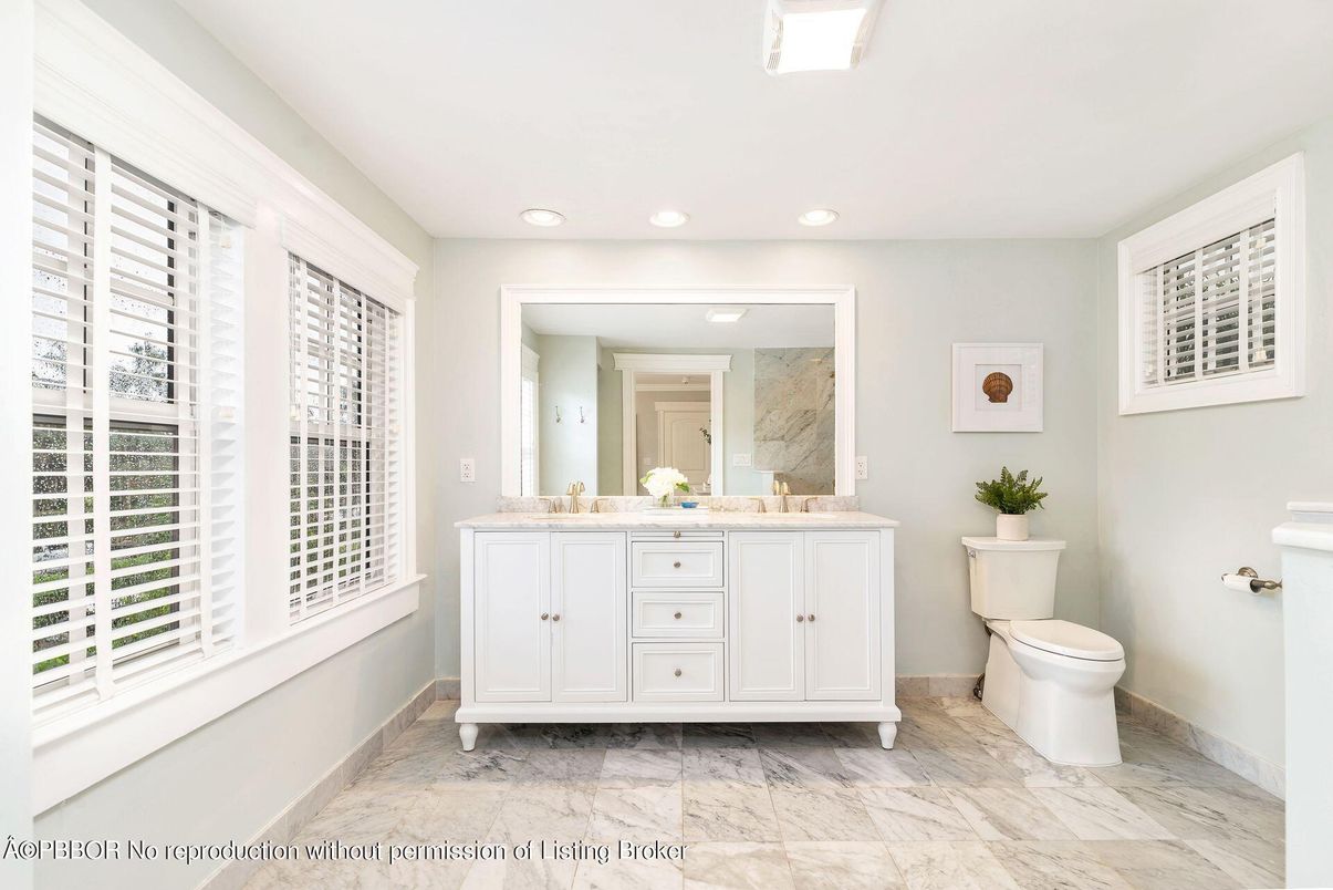 Bathroom, Interior, Marble, Recessed Lighting