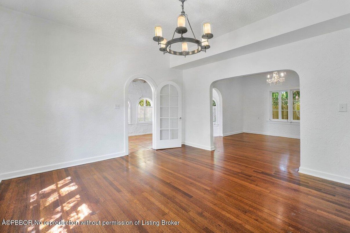 Chandelier, Empty room, Interior, Wood Texture Flooring