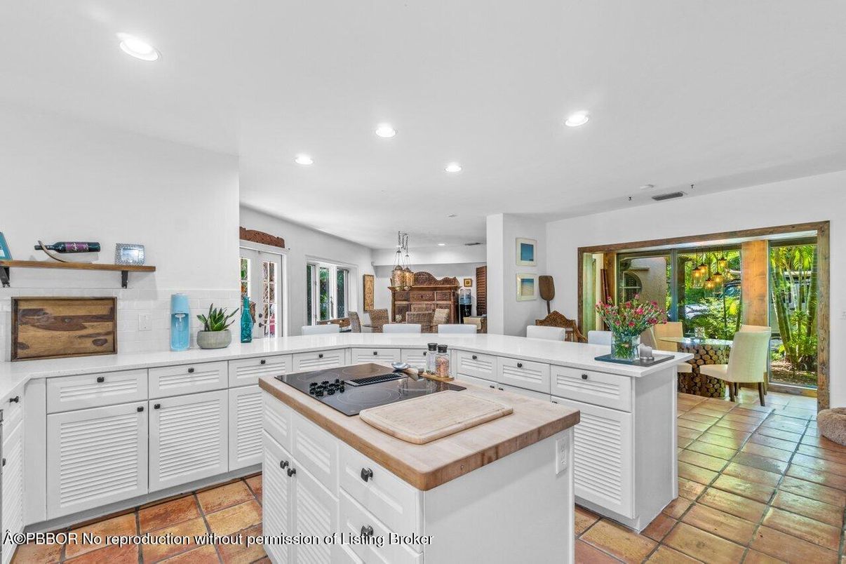 Dining room, Interior, Kitchen, Pendant Lights, Recessed Lighting