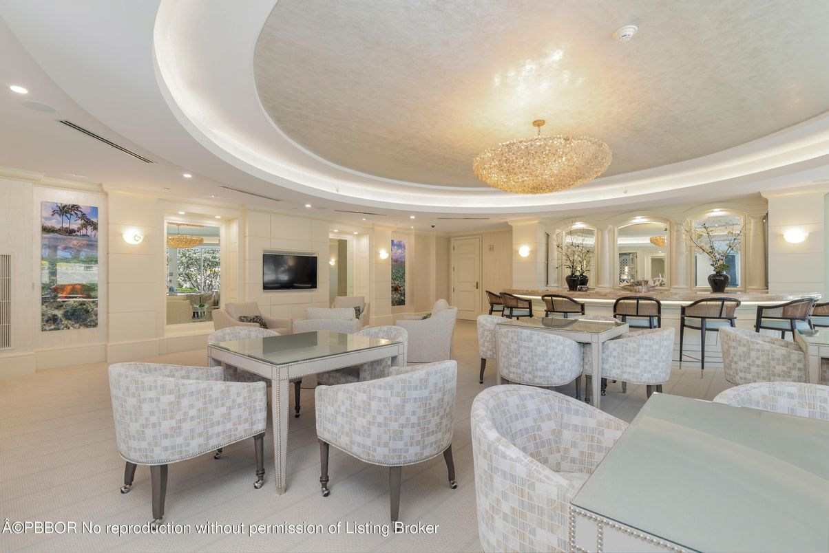 Chandelier, Dining room, Interior, Living room, Recessed Lighting