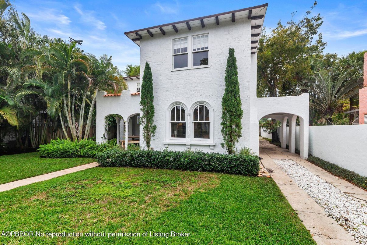 Backyard, Exterior, Facade, Spanish Mediterranean