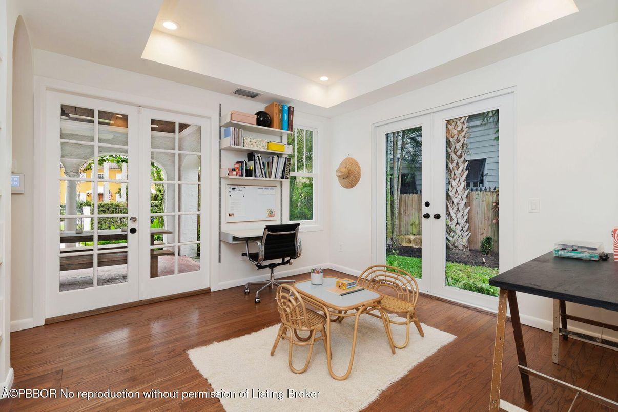 Home Office, Interior, Recessed Lighting, Wood Texture Flooring