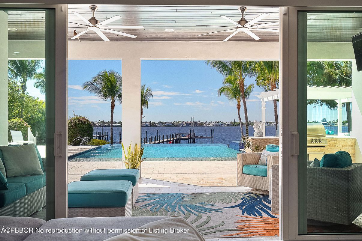 Exterior, Interior, Pool, Water