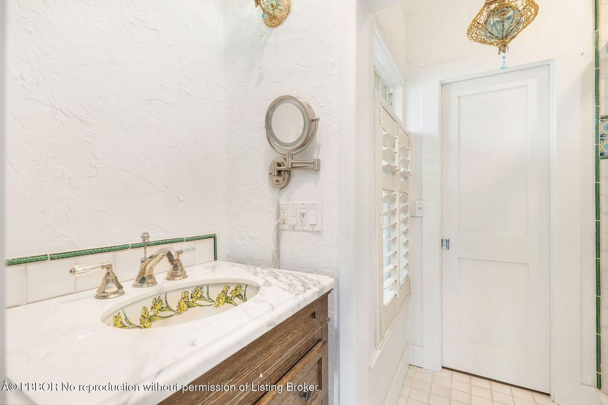 Bathroom, Interior