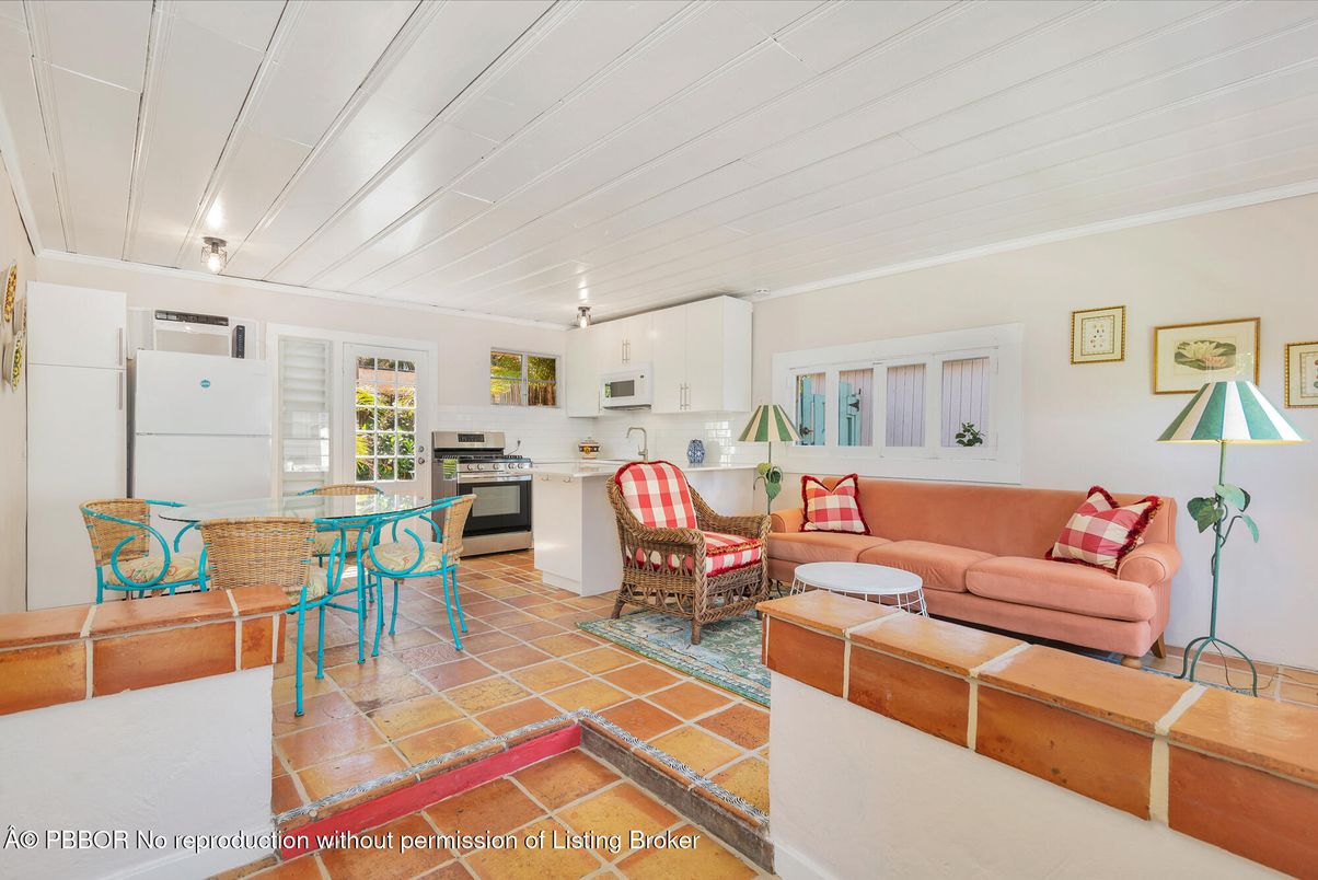 Interior, Kitchen, Living room, Stainless Steel Appliances