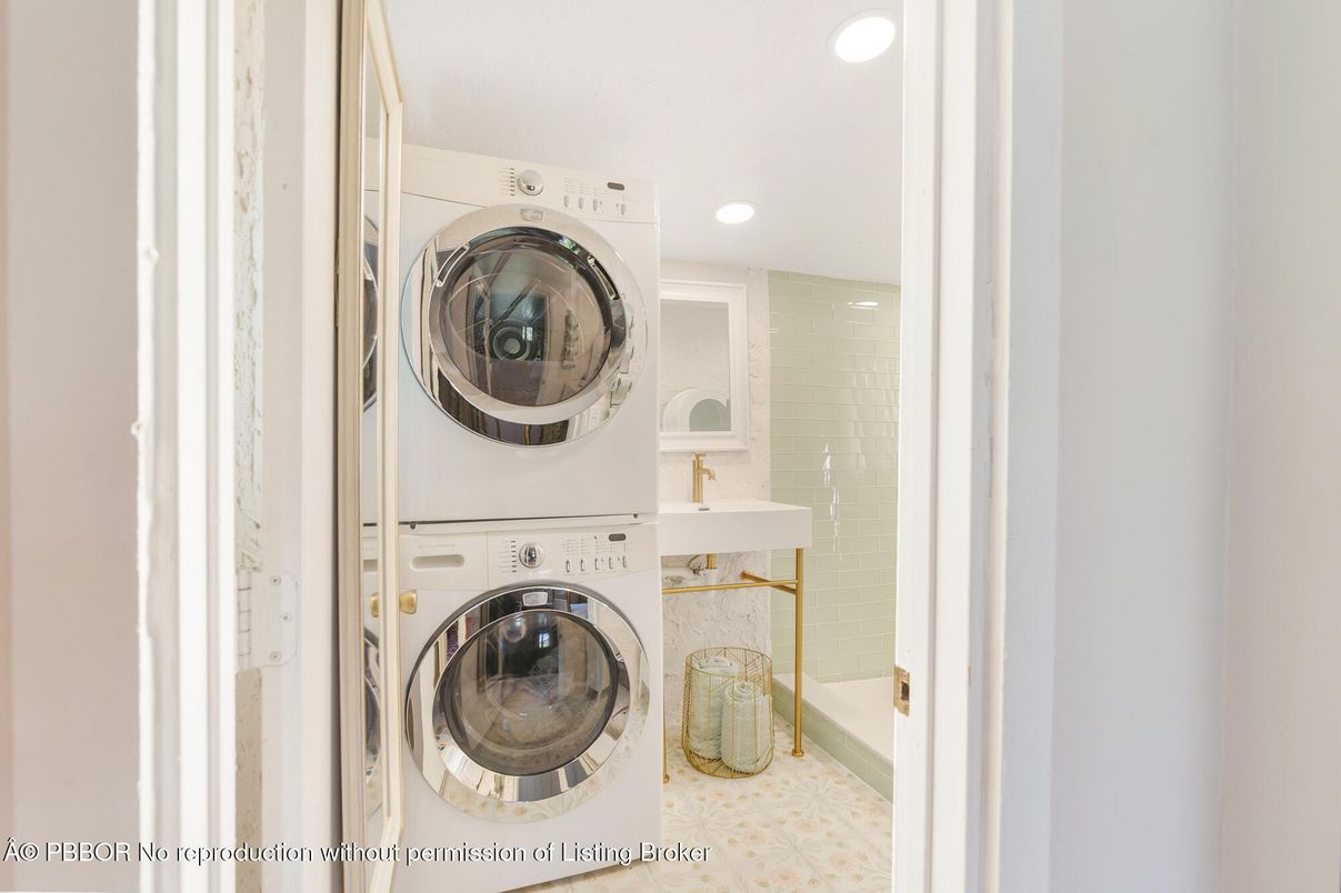 Interior, Recessed Lighting, Utility Closets, Washer