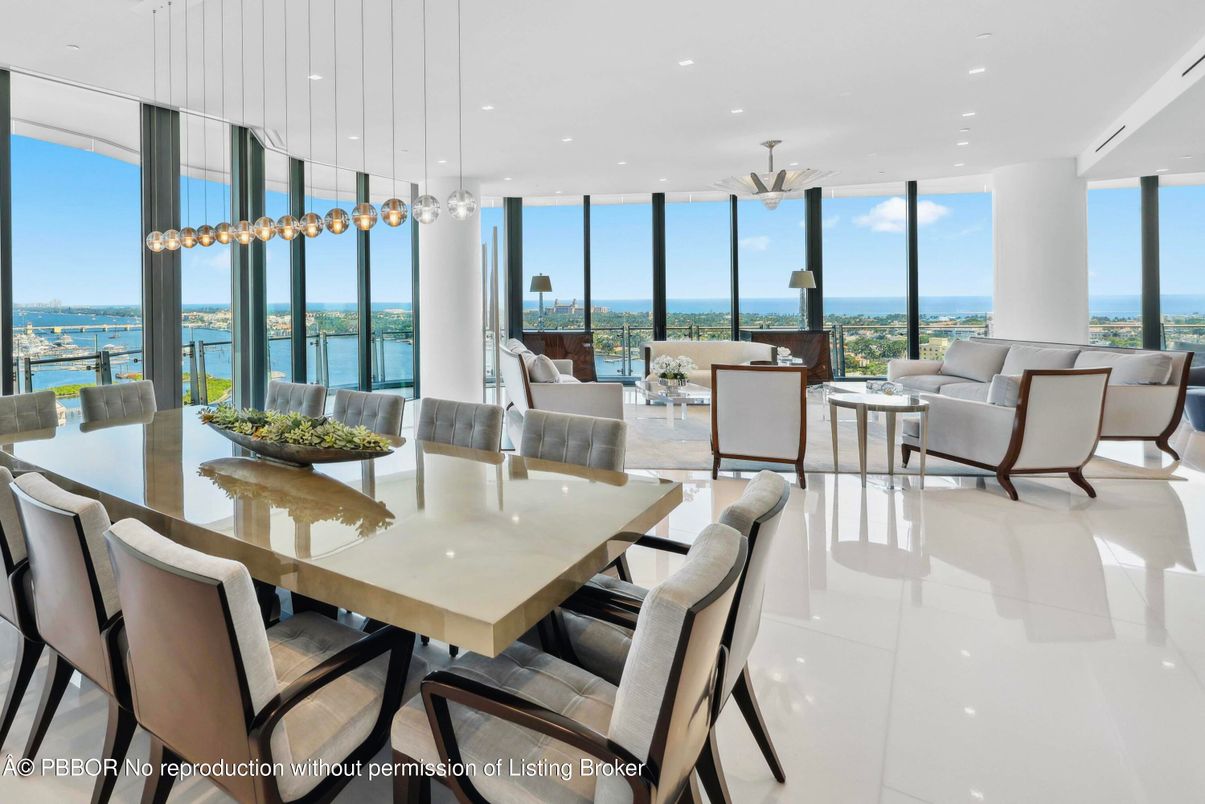 Dining room, Interior, Living room, Pendant Lights, Recessed Lighting, Water