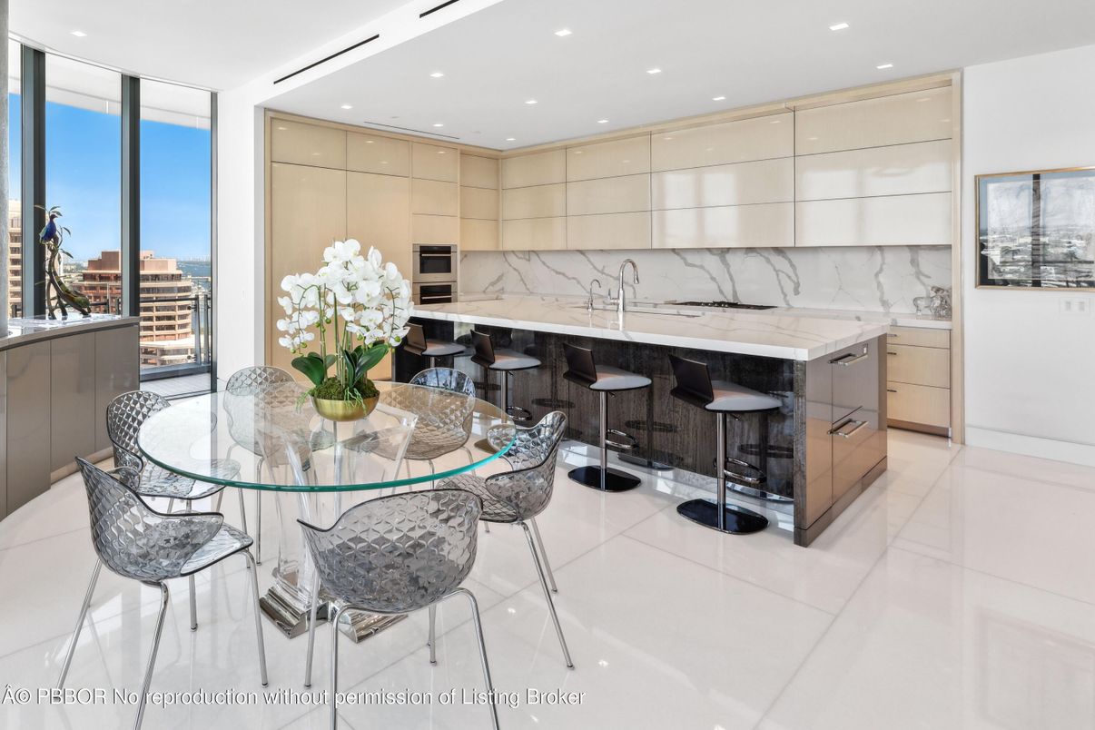 Dining room, Interior, Kitchen, Marble Walls, Recessed Lighting