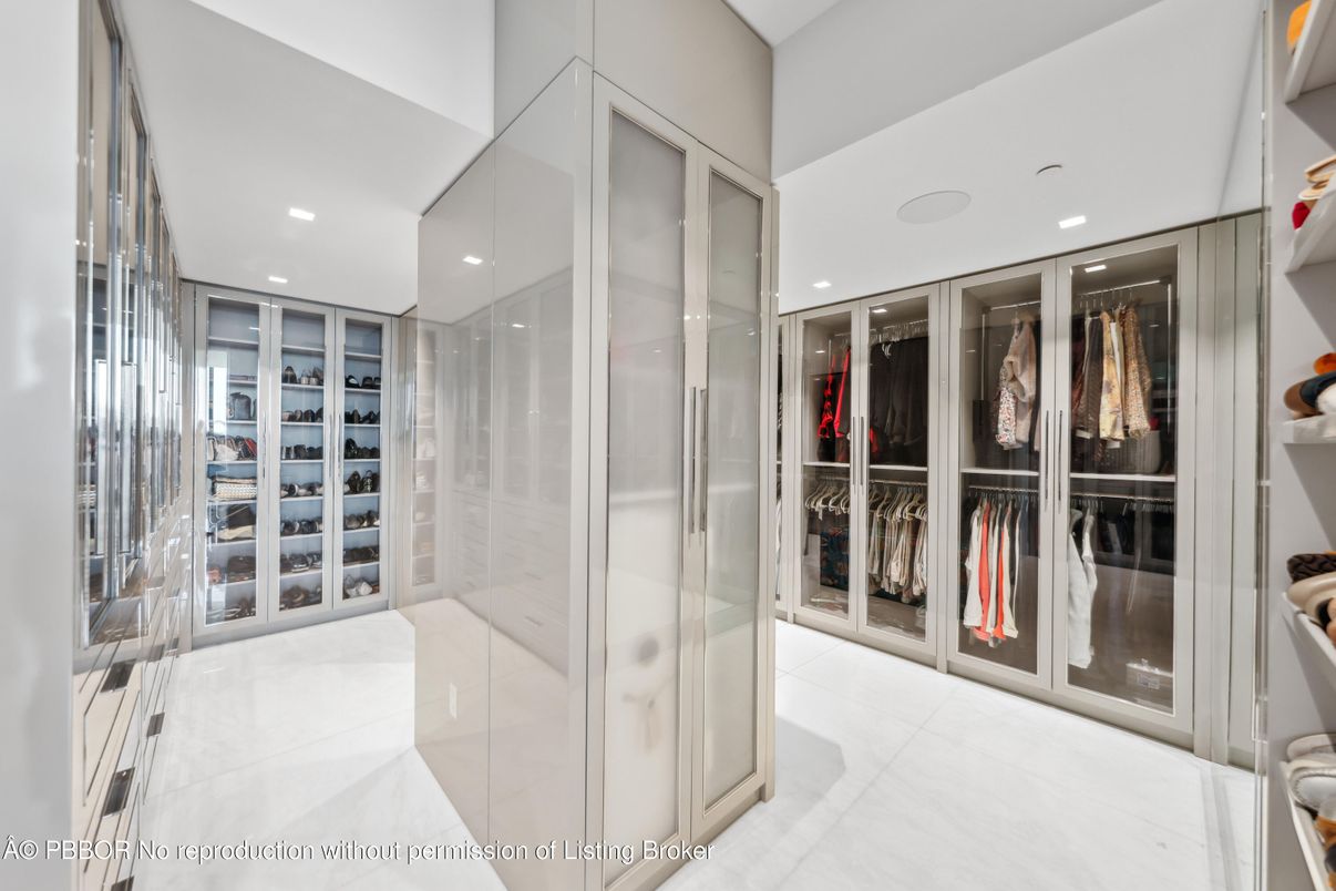 Interior, Recessed Lighting, Walk-in Closets