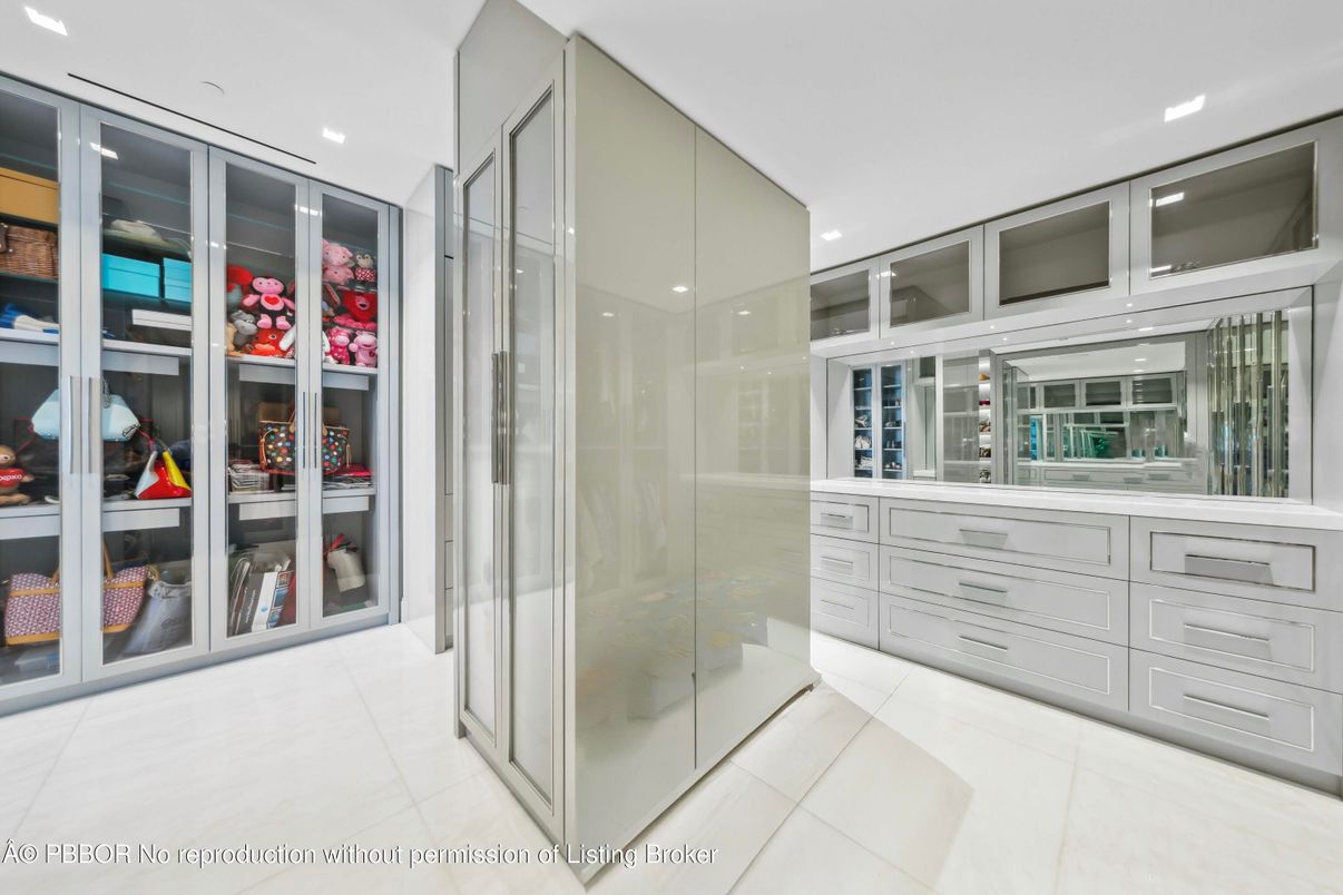Interior, Recessed Lighting, Walk-in Closets