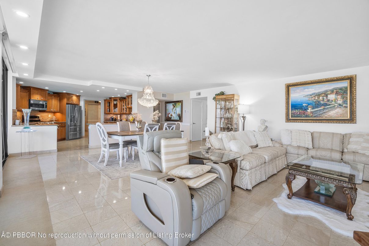 Chandelier, Dining room, Interior, Kitchen, Living room, Recessed Lighting, Stainless Steel Appliances
