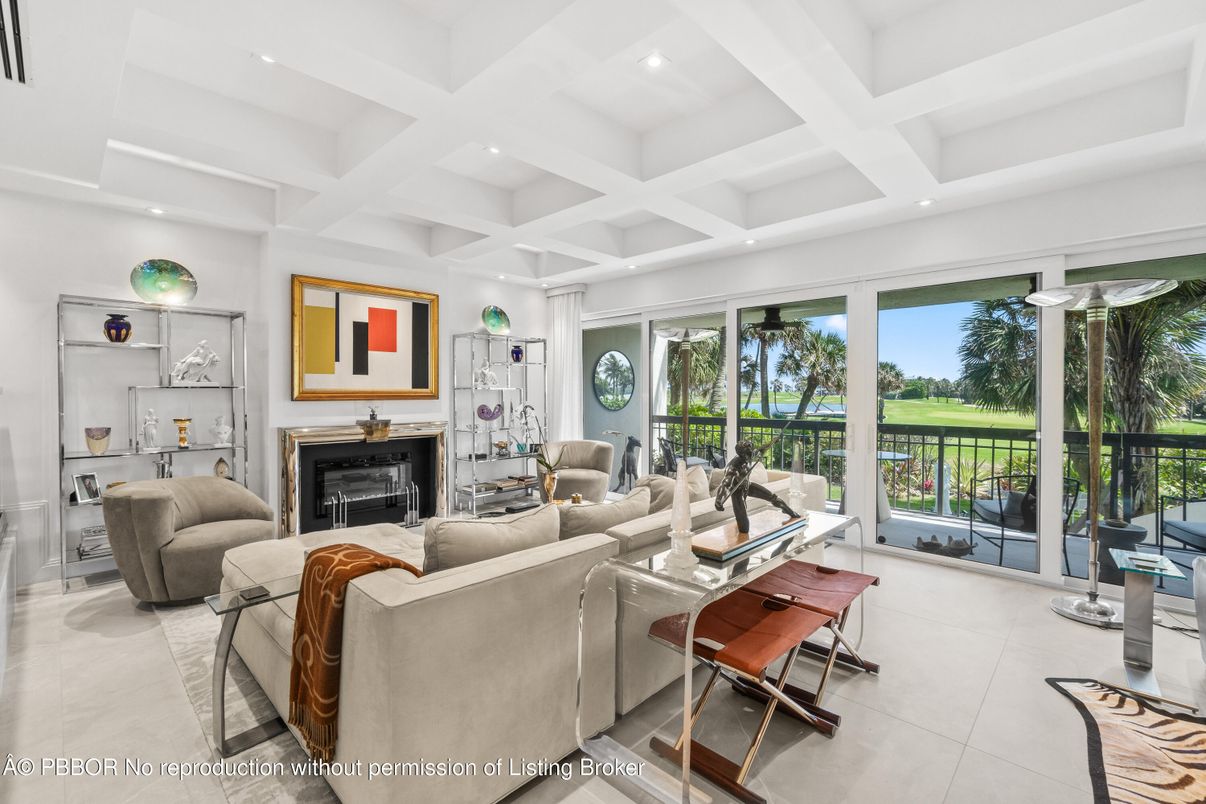 Fireplace, Interior, Living room, Recessed Lighting