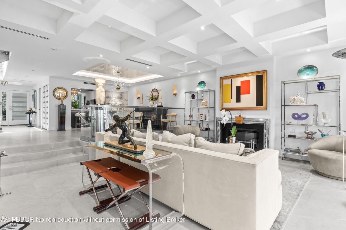 Fireplace, Interior, Living room, Recessed Lighting