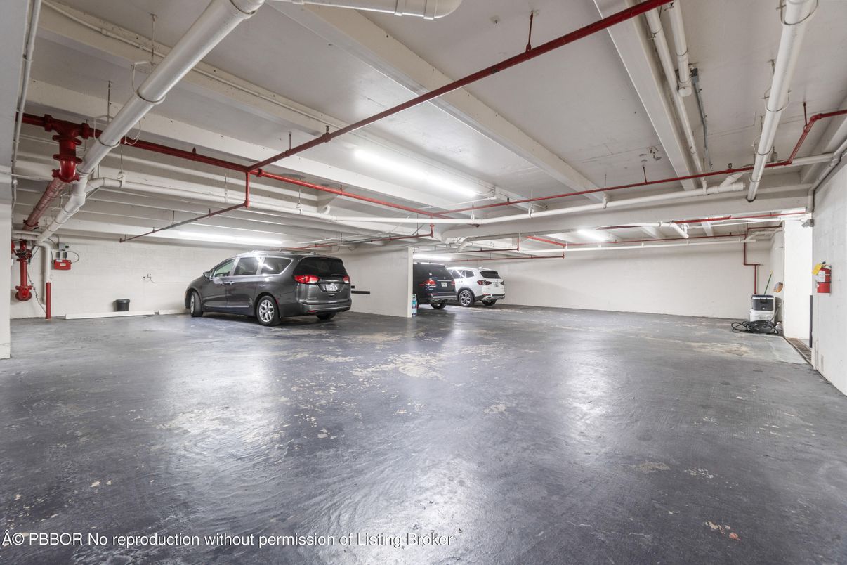 Garage, Interior
