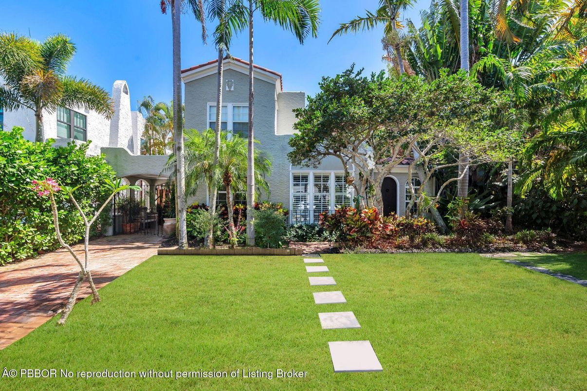 Backyard, Exterior, Facade, Spanish Mediterranean