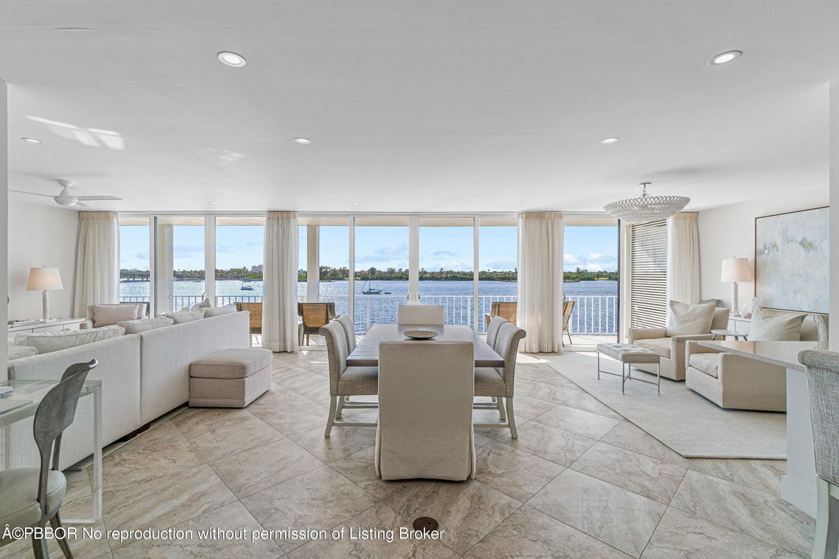Chandelier, Dining room, Interior, Living room, Recessed Lighting, Water