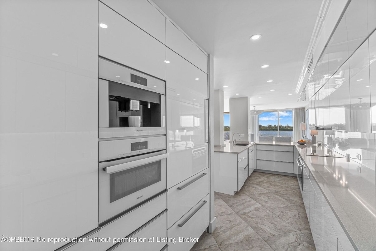 Interior, Kitchen, Recessed Lighting, Stainless Steel Appliances, Water