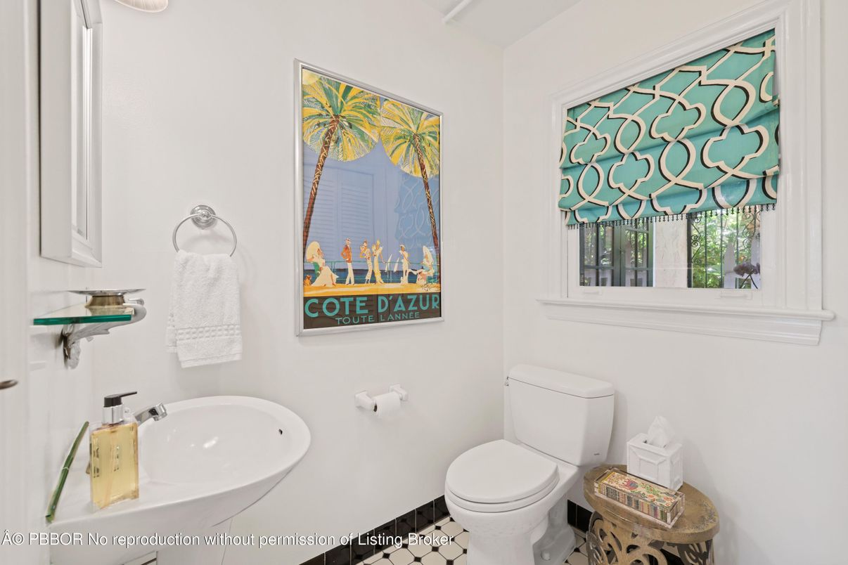Bathroom, Interior