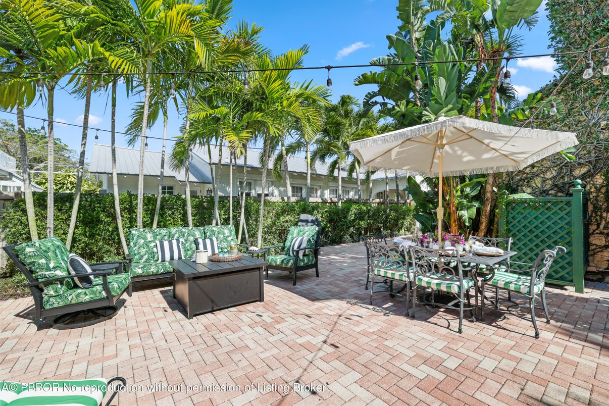 Backyard, Exterior