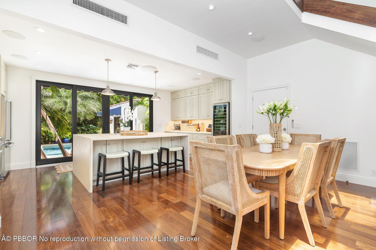 Dining room, Interior, Kitchen, Pendant Lights, Recessed Lighting, Wood Texture Flooring