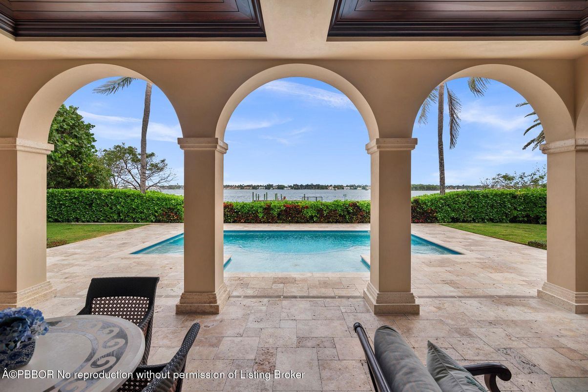 Exterior, Pool, Water