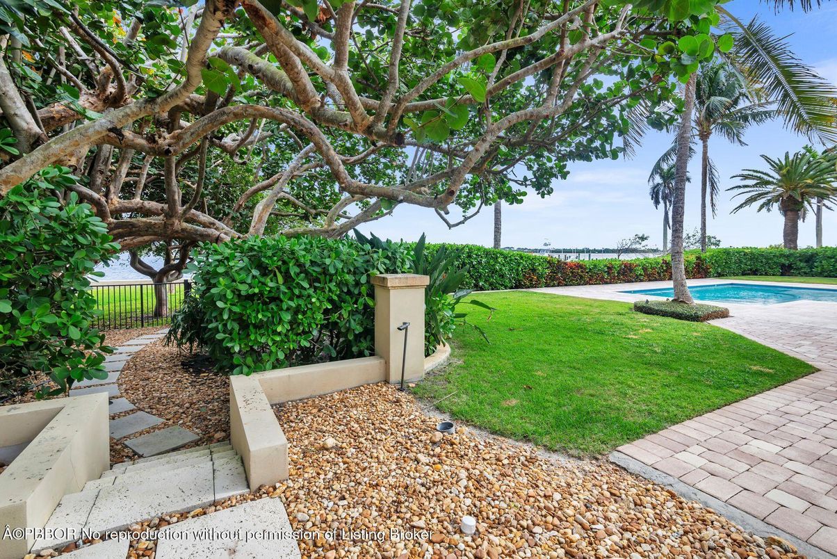 Exterior, Pool, Water