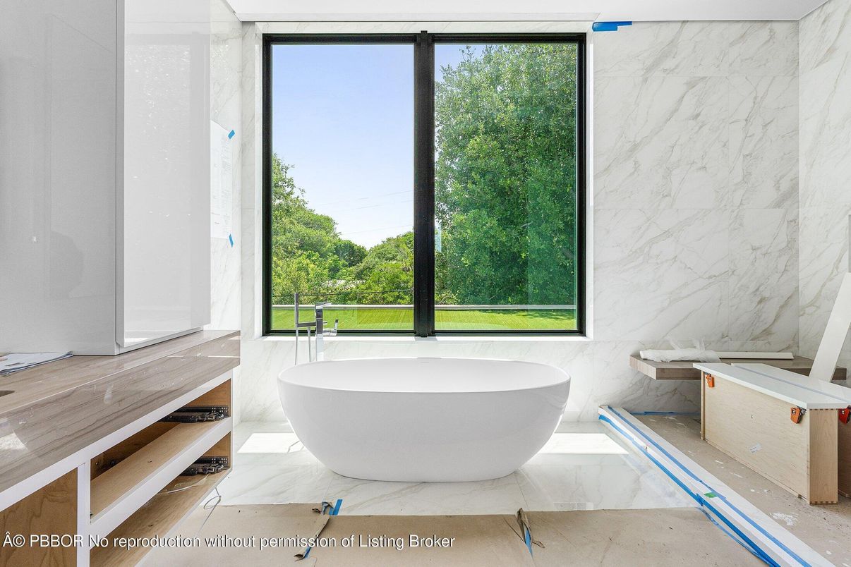 Bathroom, Free Standing Baths, Interior, Marble Walls