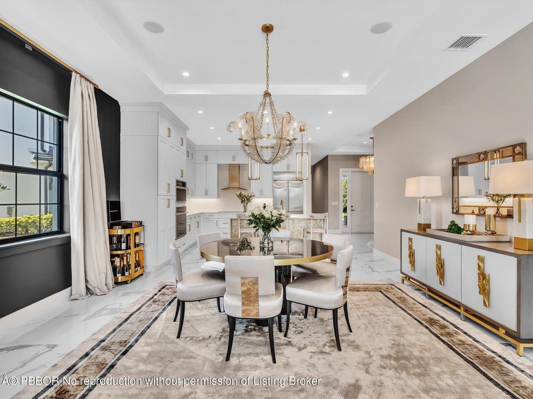 Chandelier, Dining room, Interior, Kitchen, Marble, Recessed Lighting, Stainless Steel Appliances