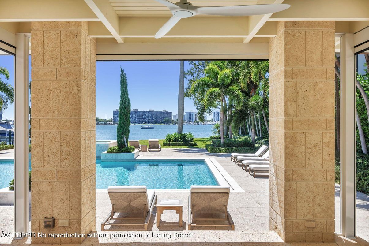 Exterior, Pool, Water